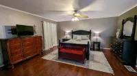 Great house for making memories! Two living areas, bar, and pool table - 3-Star