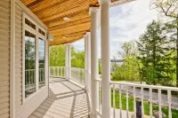 Njoy Luxury - MUST experience this exclusive and stunning lakeview home - Wifi