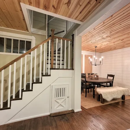 Charming Cottage! - 3 Bedrooms, 4 Beds, 2 Full Baths, 6 Adults
