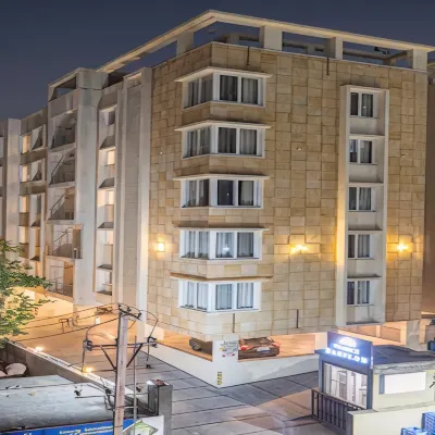Grand Continent Hotel, Hitec City, Hyderabad Hotels near يوبيل هيلز