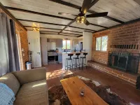 Dogwood Flats - A cozy guest house in the oak trees! - Wifi