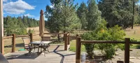 Spacious cabin in Angel Fire area - 6 miles to ski slopes and recreation area - Feriehus