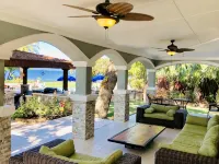 Hill Country Paradise Resort at Lake Buchanan - 1hr from Austin - Swimmingpools
