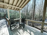 - NEWLY RENOVATED - cabin in gated, mountain community ~ sleeps 6 ~ wifi - Swimmingpools