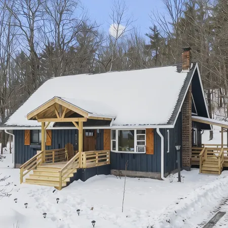 QUINN HOLLOW - Hunter Mountain Ski Cabin, Hot Tub