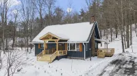 QUINN HOLLOW - Hunter Mountain Ski Cabin, Hot Tub - ブティック