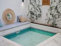 Casa du Soleil Hostal Boutique Hotels near Police