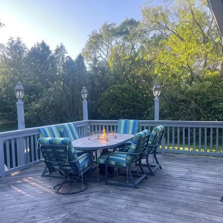 Cozy 3 bedroom house - 2 min drive to downtown Fish Creek