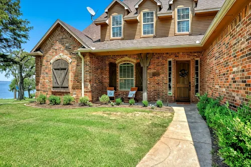 Very Rare Waterfront Home on Lake Texoma, Walk to Water from the backyard - 4-Star