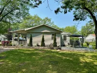Charming 2-bedroom cottage steps away from the beach, restaurants, and downtown - Boutique