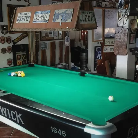 Harleys Pub and Hotel