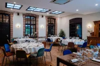 Hostellerie Saint-Louis & Restaurant Pauze - Teritoria - Pools