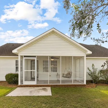 4 Br Home 5 Mins to DT Game Room 5 Stars