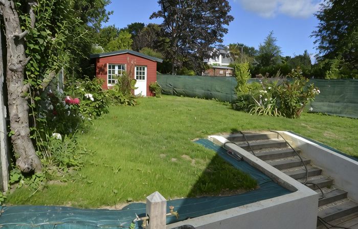 90 m from Morgat beach, fully renovated 3-bedroom house on quiet street
