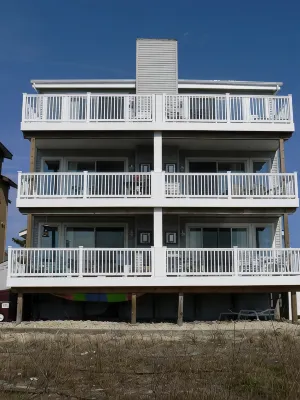 EXCLUSIVE OCEANFRONT LUXURY PRIVATE RESIDENCE - balcony