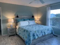 Full Beach House - Clipper Cove Cutie - 3-5 Min Walk to Beach - Sleeps 10 - Bungalows