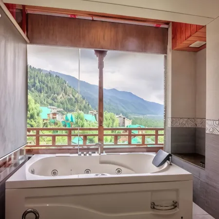 Snow Flakes Resort and Spa Centrally Heated Luxury Resort