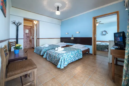 Sun Hotel Kineta Beach Front - parking