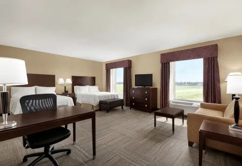 Hampton Inn & Suites Brunswick - Bãi đậu xe