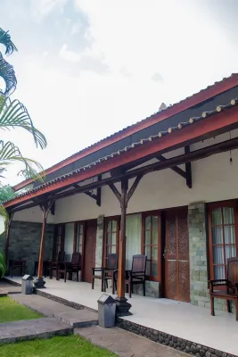 Matahari Inn Kuta Lombok Hotels near Goa Bangkang Prabu