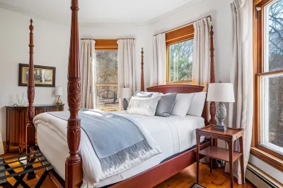 Stratton Creek Inn Отели в г. Ньюфилд