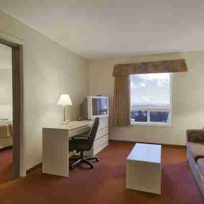 Super 8 by Wyndham Yellowknife Rooms