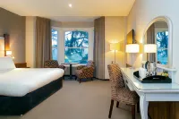 Cedar Court Hotel Harrogate Hotels near Harrogate Theatre