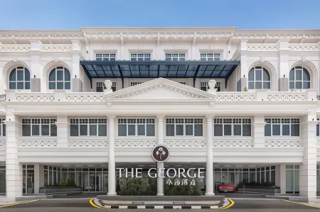 The George Penang by The Crest Collection Отели рядом с достопримечательностью «Hean Boo Thean Temple»
