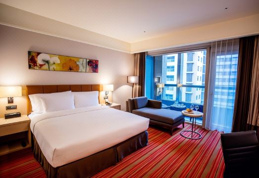 플론 호텔 타오위안 에어포트 엑세스 MRT A8