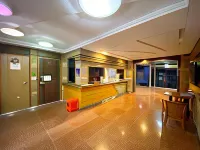 F1 Hotel