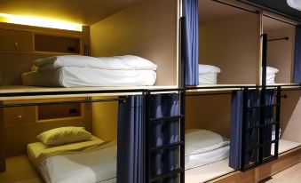 Borbaboom Phuket Poshtel & Hostel