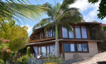 Sombra e Água Fresca Resort