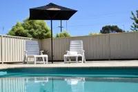 Beachway Motel Hotels in Penguin