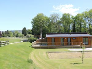 Woodpecker Lodge