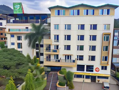 Holy River Hotel Hotels in Garhwāl