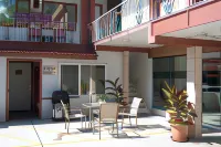 Spanish Villa Resort Отели в г. Пентиктон