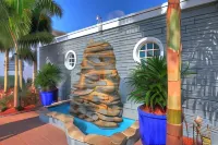May-Dee Suites in Florida