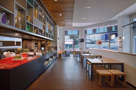 Ibis Singapore Novena Отели рядом с достопримечательностью «Swiftlet Garden Museum»