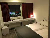 HB1 Budget Hotel - Contactless Check IN Các khách sạn gần Stadion Kottingbrunn