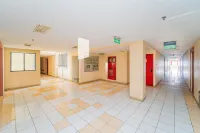 RedLiving Apartemen Cibubur Village - Lily's Room Tower C