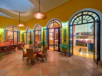 Casa Oasis Guest House and Spa