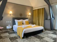 Le Manoir de Pierre Levée, the Originals Collection Hotels near Aire de loisirs