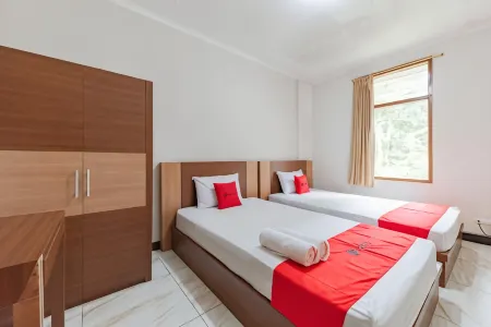 RedDoorz Syariah @ Gambung Ciwidey Отели в г. Pasirjambu