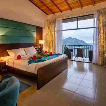 The Pinnacle Ella Rooms