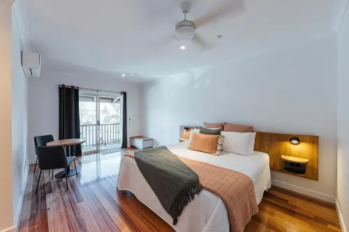 Eleven Hotels in Hepburn