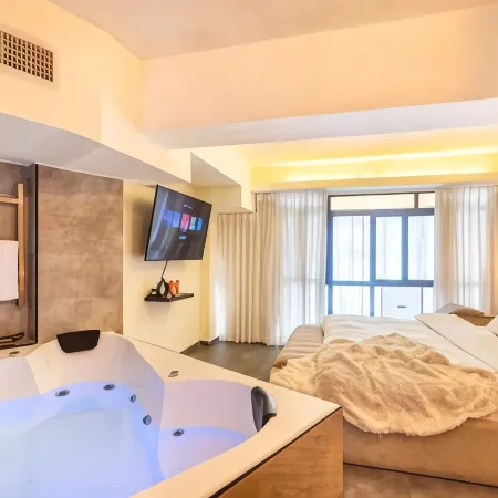 Mamilla View- Suites & Apt Hotel