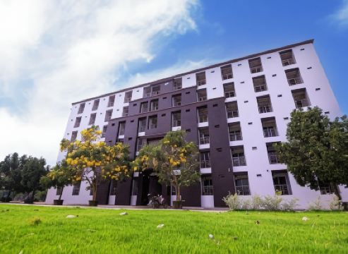 เครสตัน แกรนด์