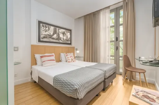 Chic Hotel