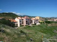 Apartment in quiet residence, overlooking the sea, 4 persons Hôtels à proximité de : Dynamiterie de Paulilles