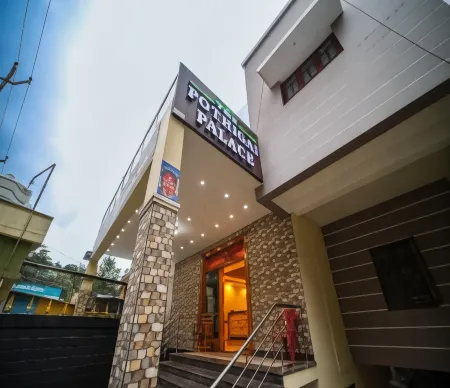 The Pothigai Palace Отели рядом с достопримечательностью «Courtallam Five Falls»